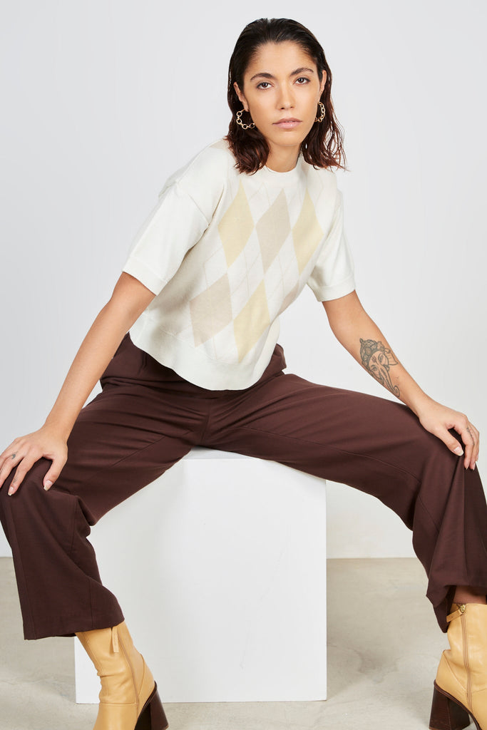 Ivory mustard and grey argyle short sleeved knit top_5
