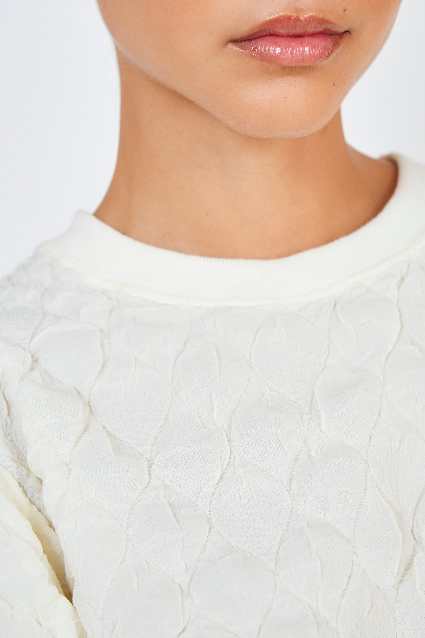 Ivory textured bubble long sleeved top_5
