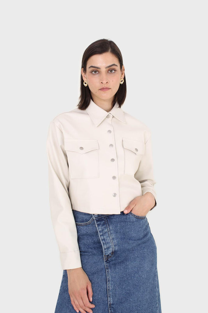 Ivory vegan leather cropped shirt jacket_8