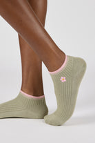 Khaki and tiny pink embroidered flower short socks_1