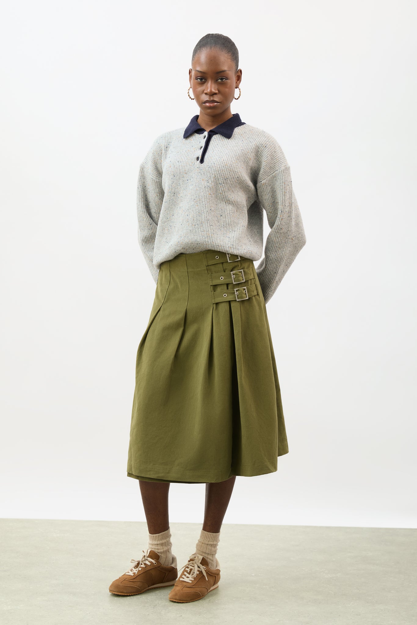 Khaki pleated triple buckle kilt midi skirt_4