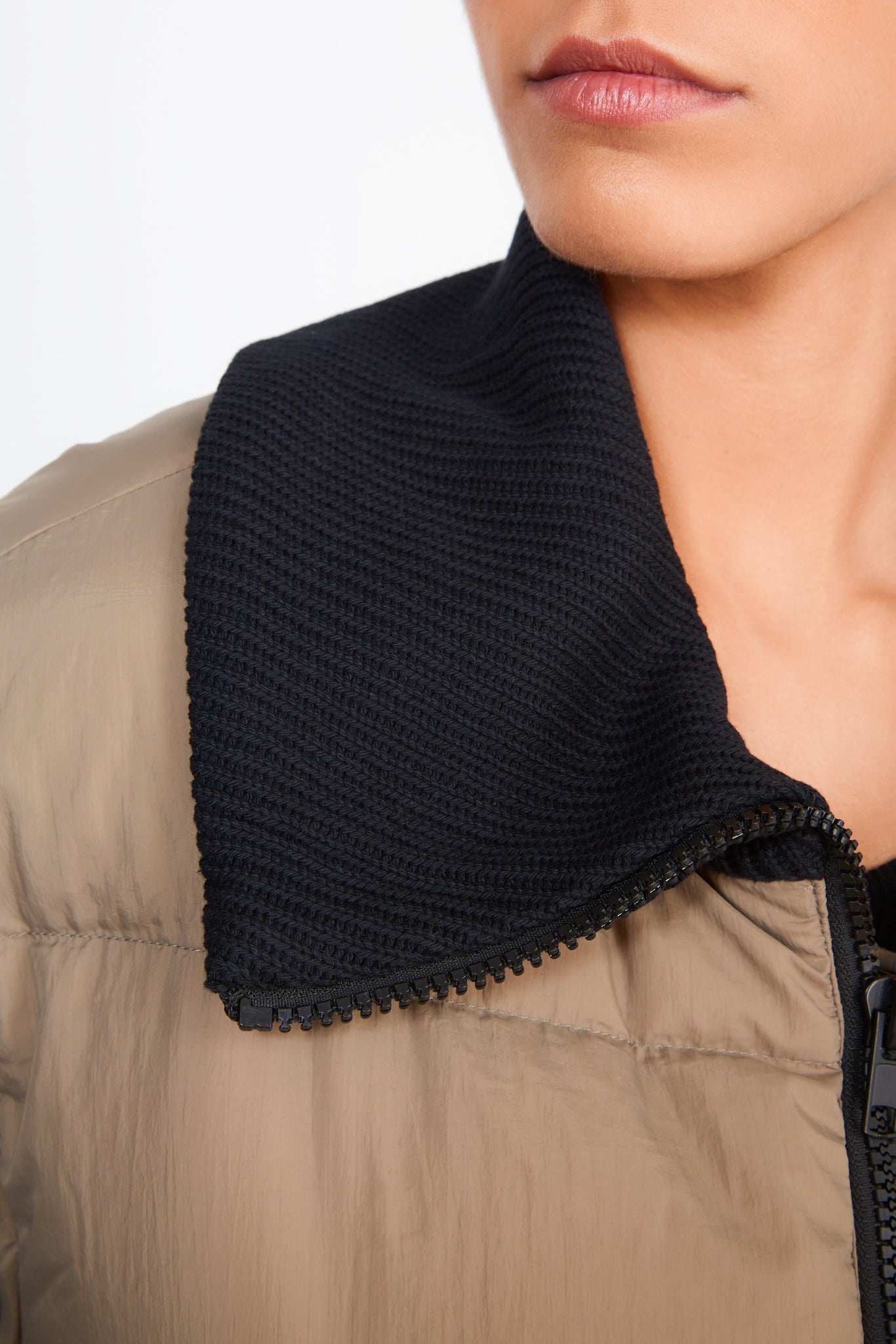 Khaki and black contrast trim puffer jacket_5
