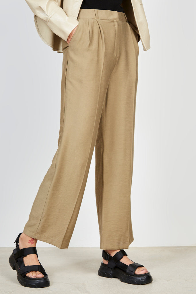 Khaki double pleat tailored trousers_1