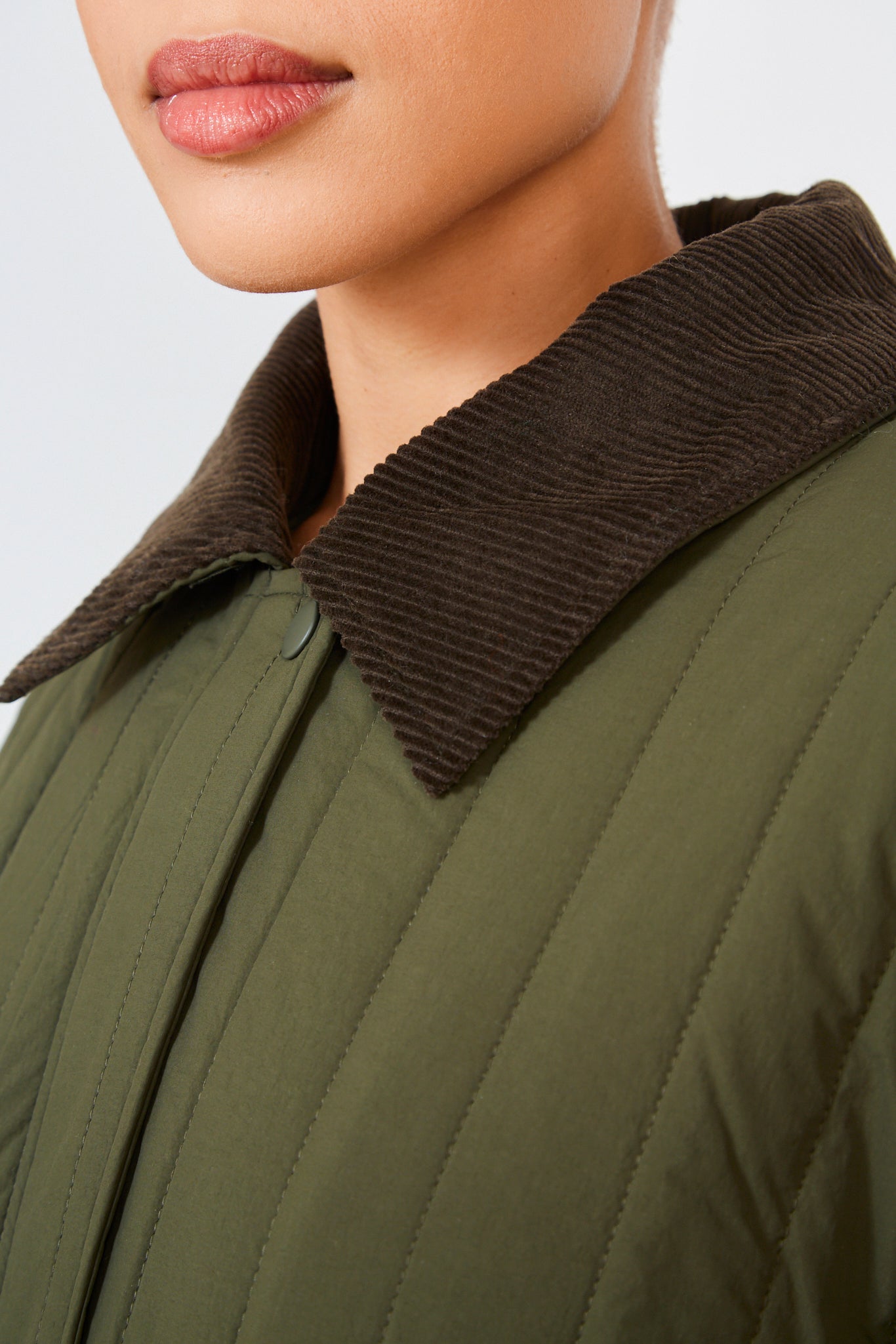 Khaki lined quilted corduroy collar coat_6