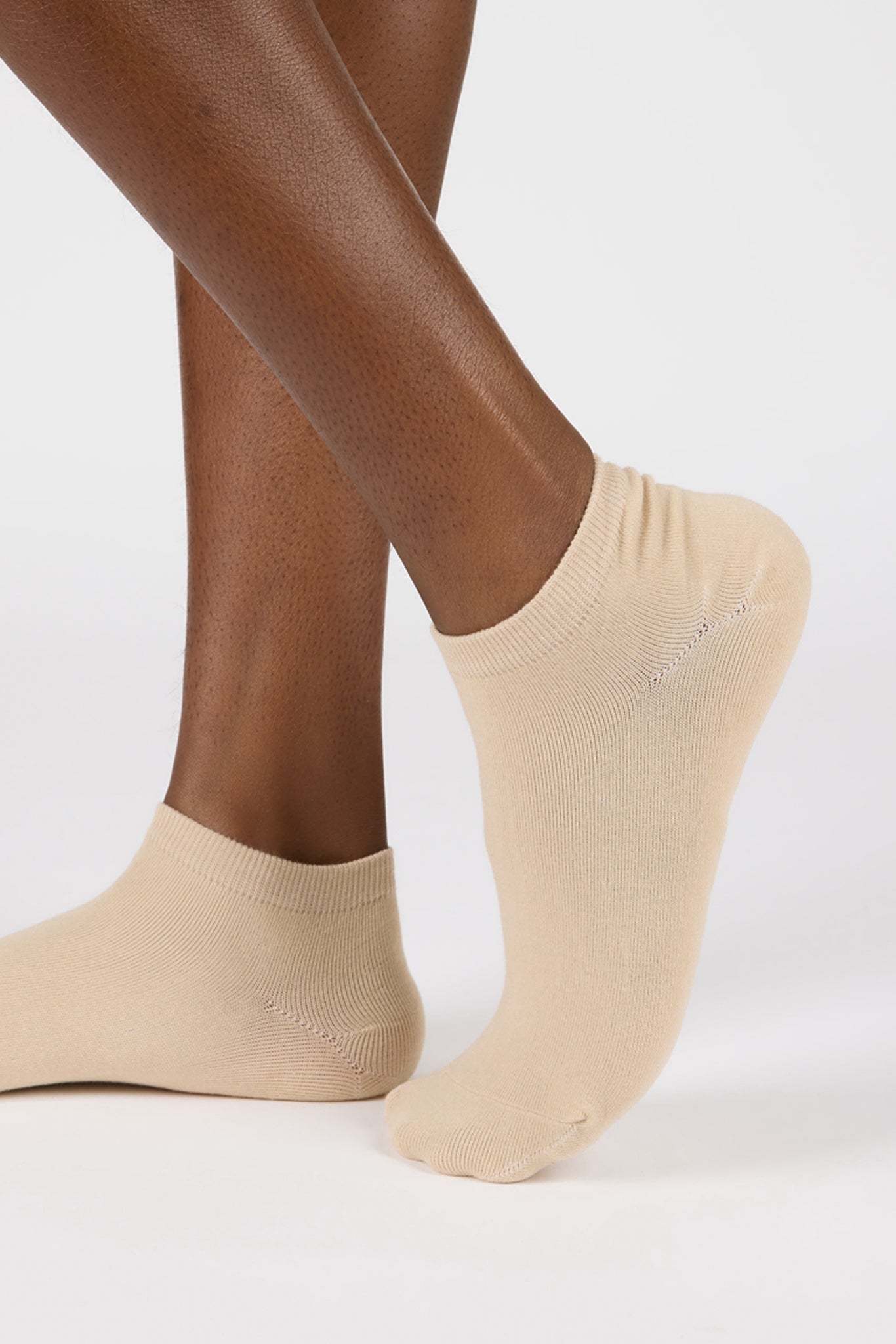 Light beige classic ankle socks_1