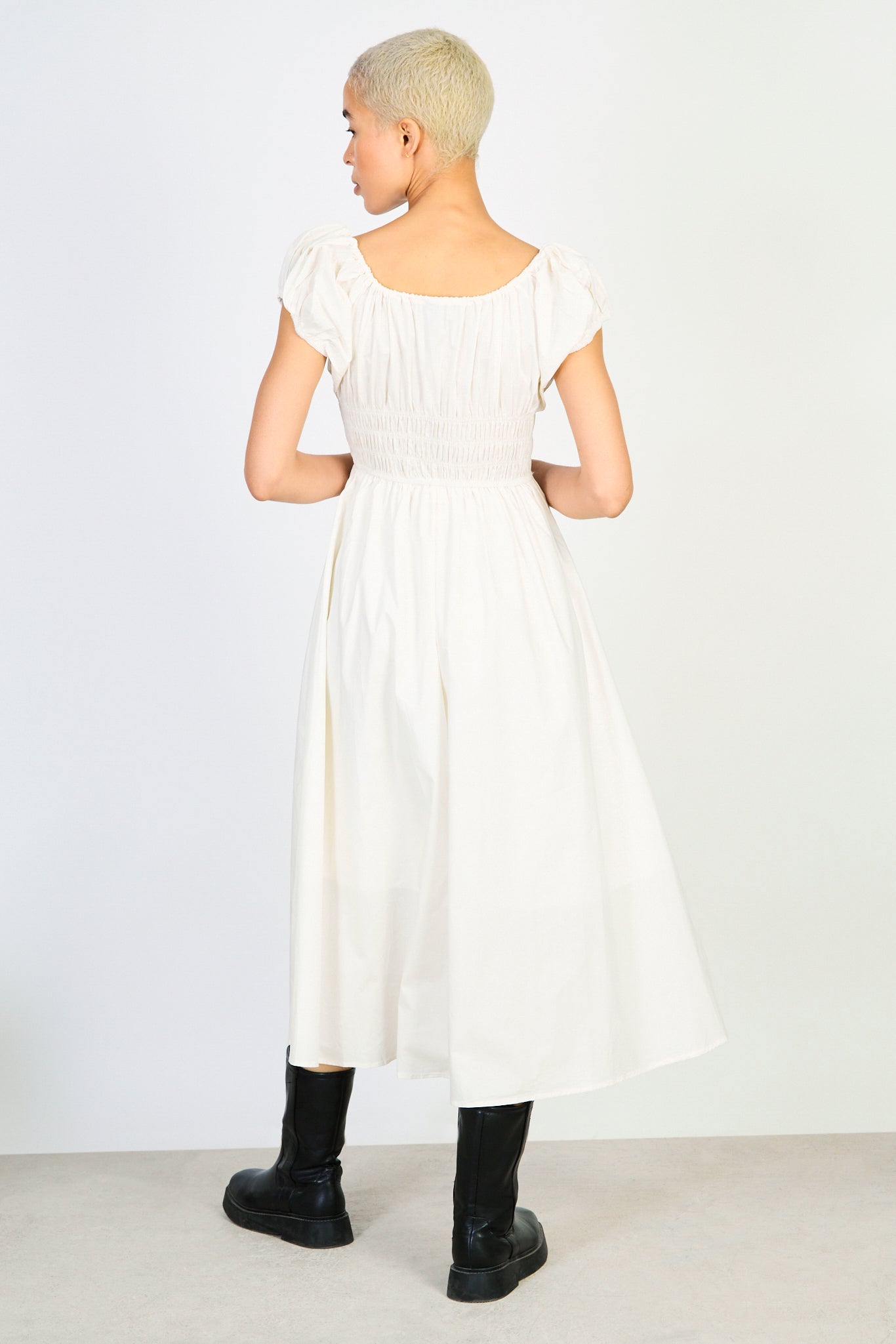 Light beige ruched sleeve cinch waist dress_2