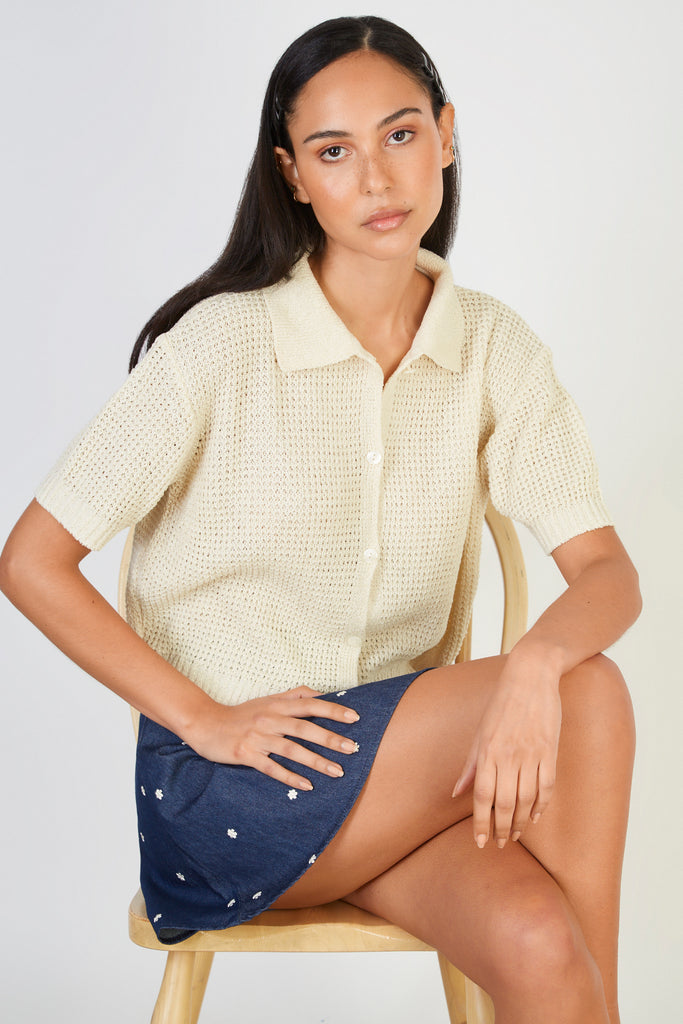 Light beige waffle knit button up tee_5