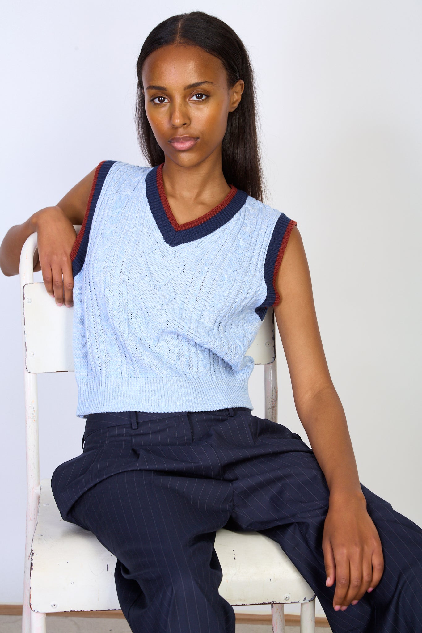 Light blue cable knit varsity trim sweater vest_5