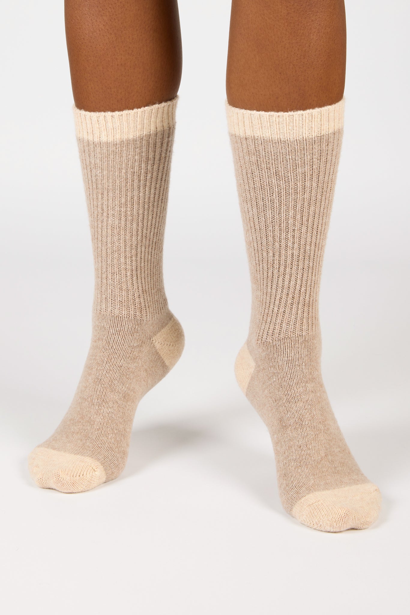 Light brown and oatmeal contrast trim cashmere blend socks_4