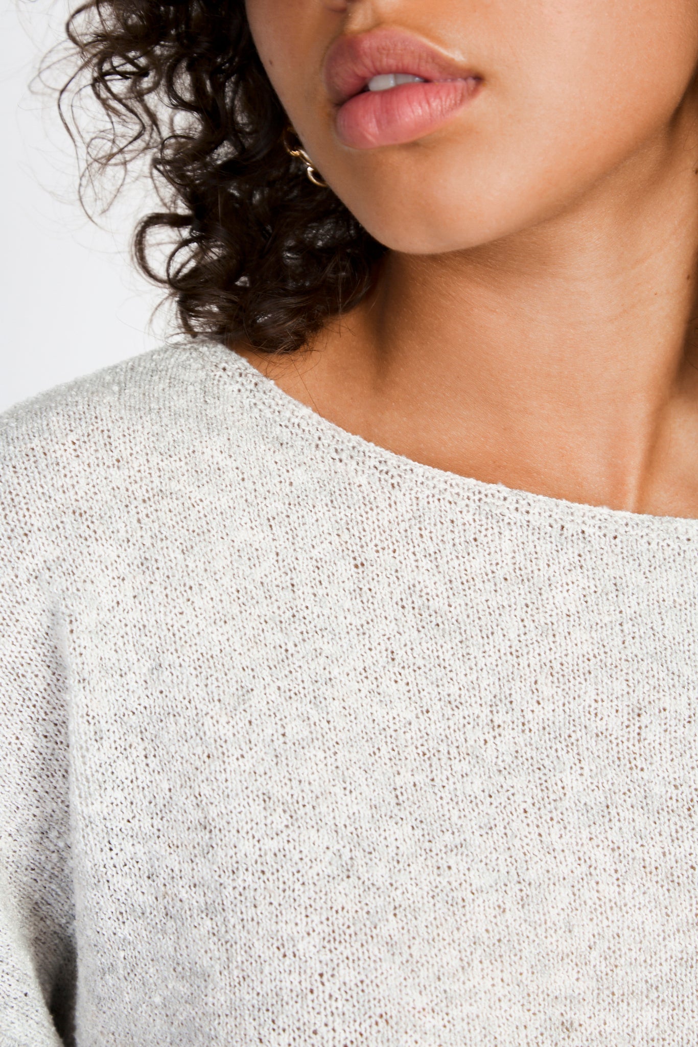 Light grey linen blend wide neck knit tee_3