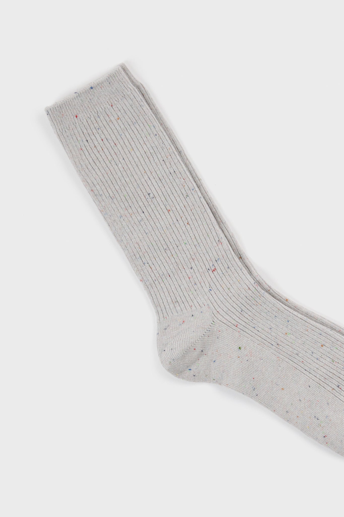 Light grey rainbow fleck ribbed socks_2
