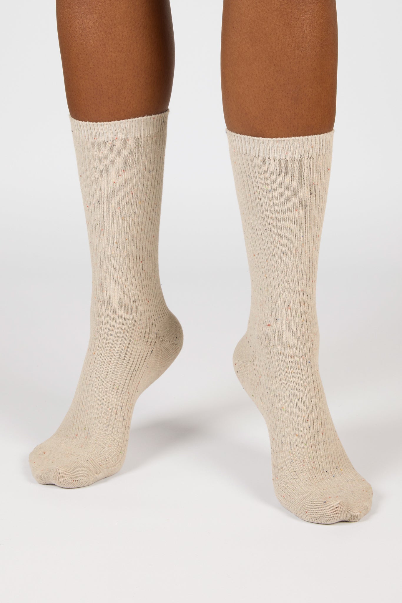 Light beige rainbow fleck ribbed socks_4