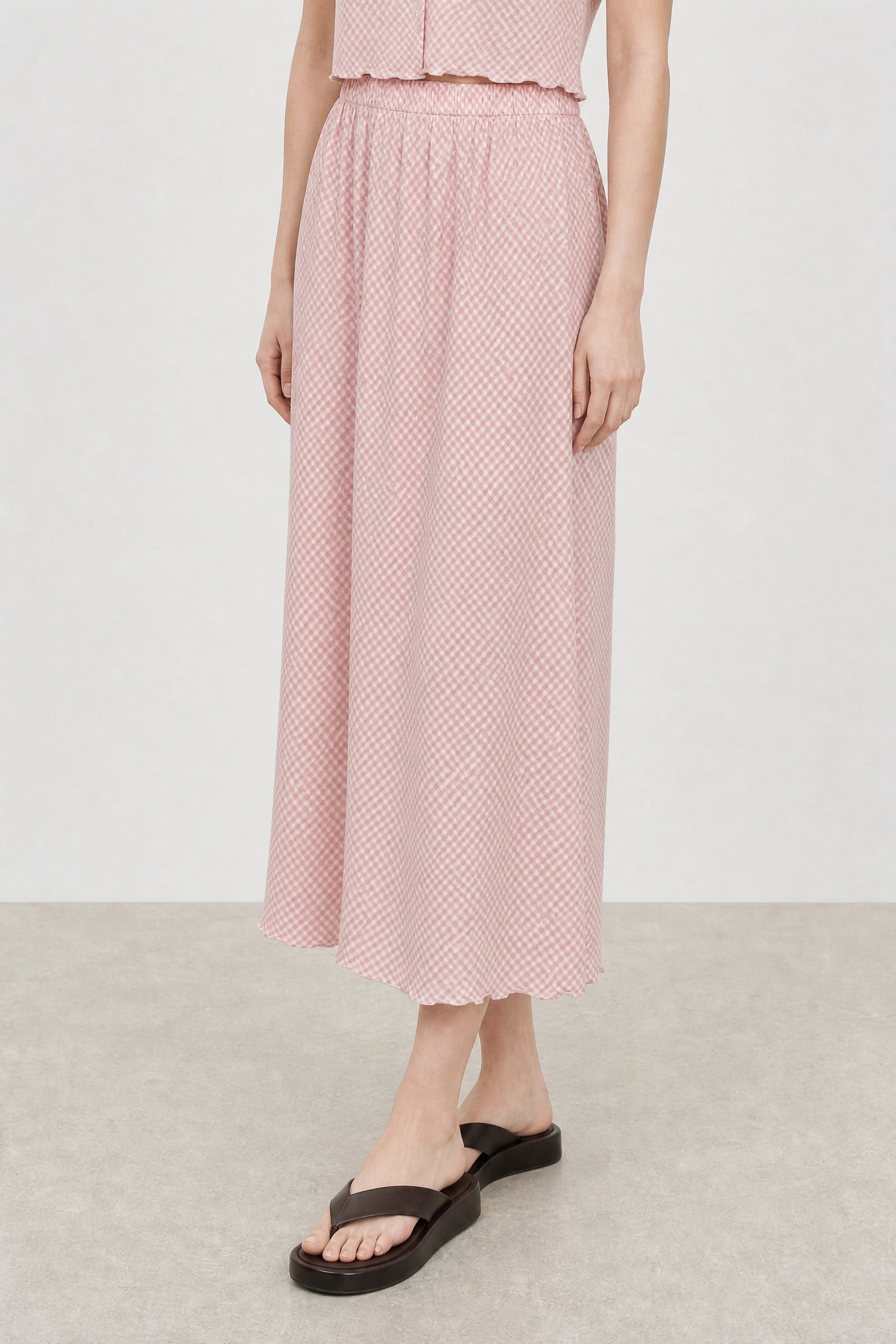 Light pink and white gingham lettuce trim pencil skirt_1