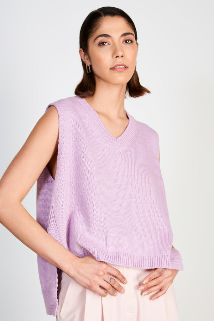 Lilac V neck sweater vest_1
