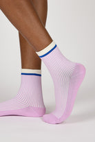 Lilac ribbed light blue trim socks_1