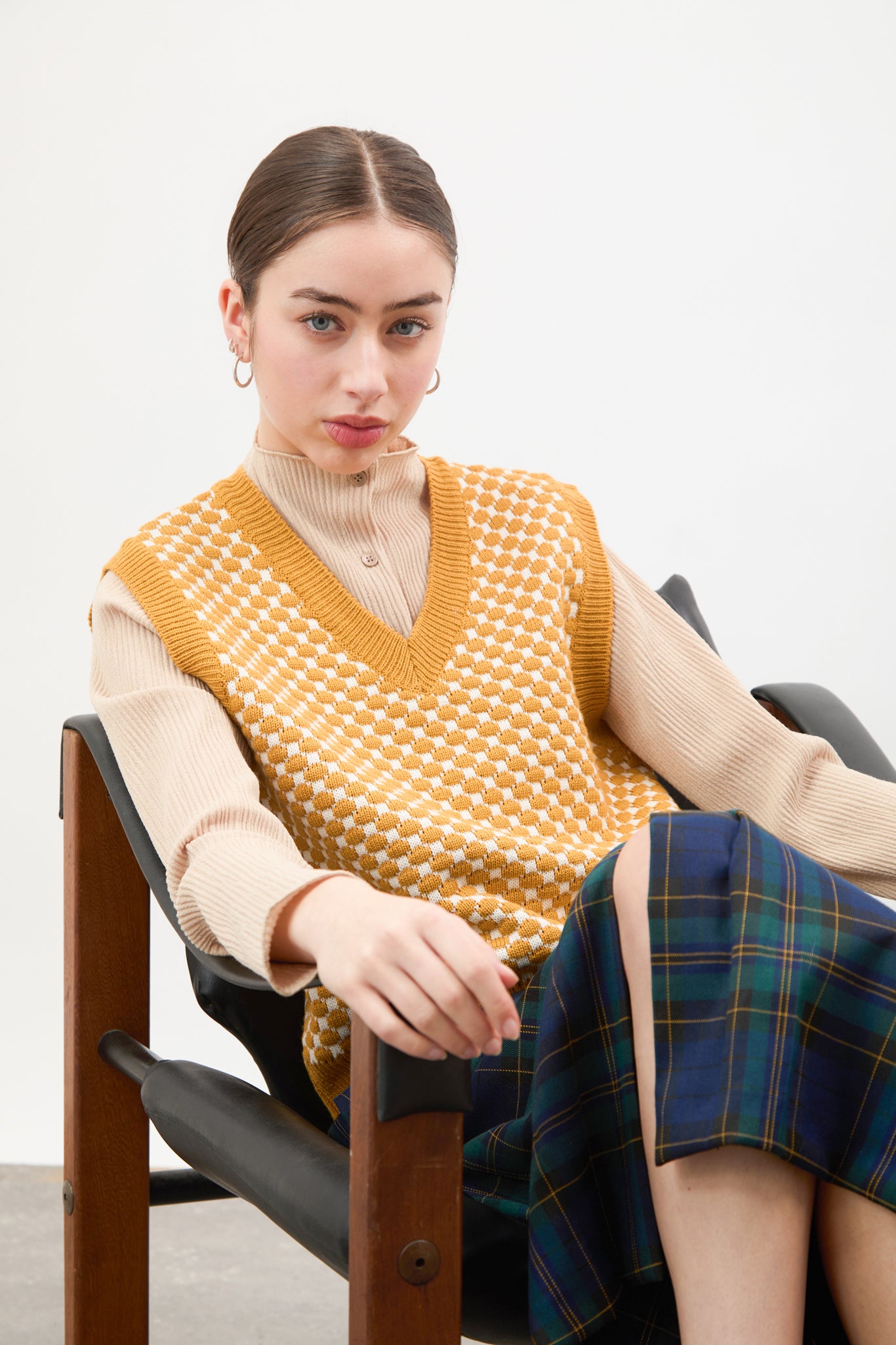 Mustard and ivory intarsia dots sweater vest_5