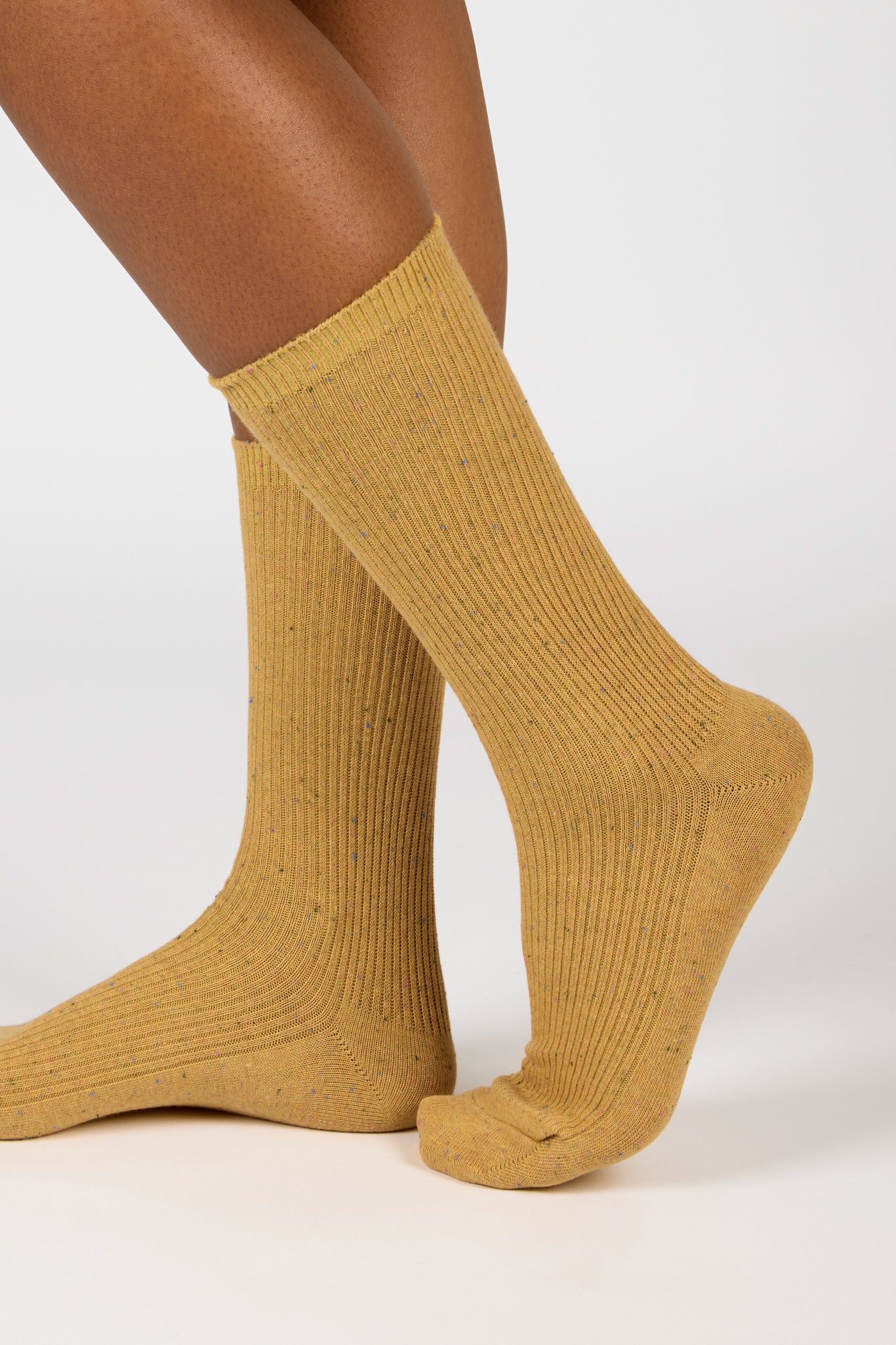 Mustard rainbow fleck ribbed socks_3