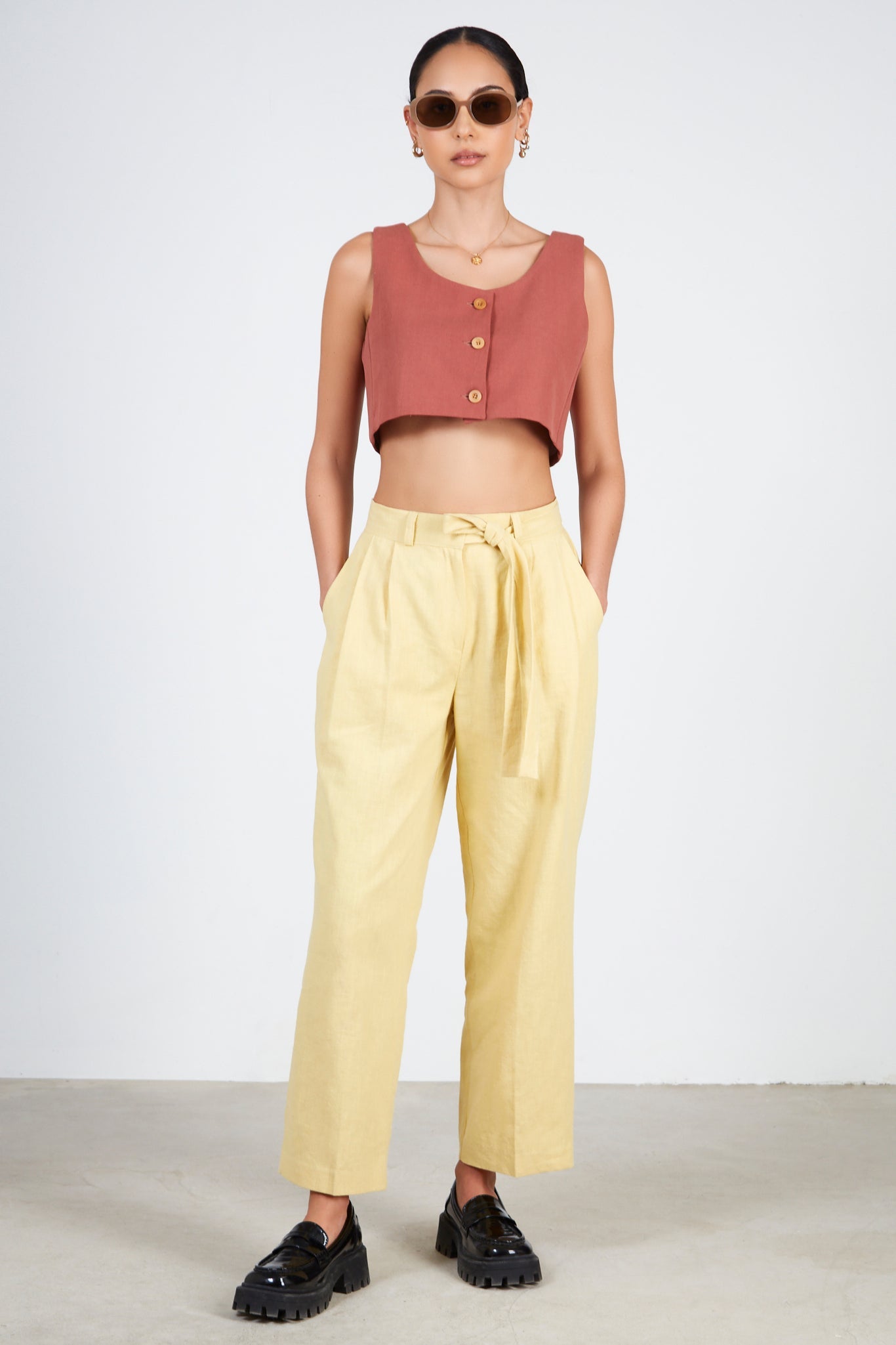 Mustard linen tie waist trousers_3