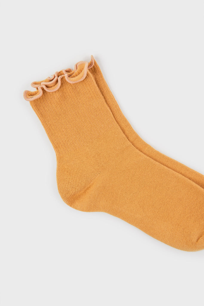 Mustard ruffle trim socks_4