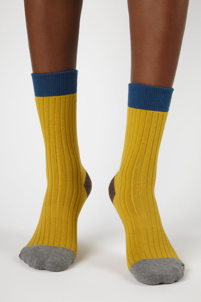 Mustard tricolour ribbed socks_4