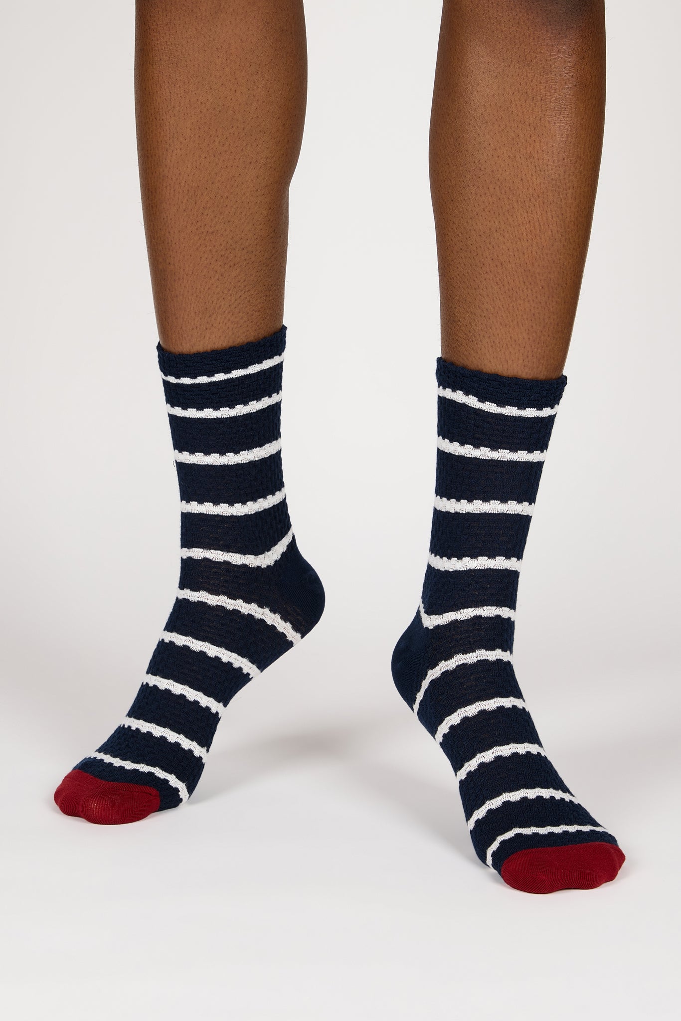 Navy and white striped box weave socks_2
