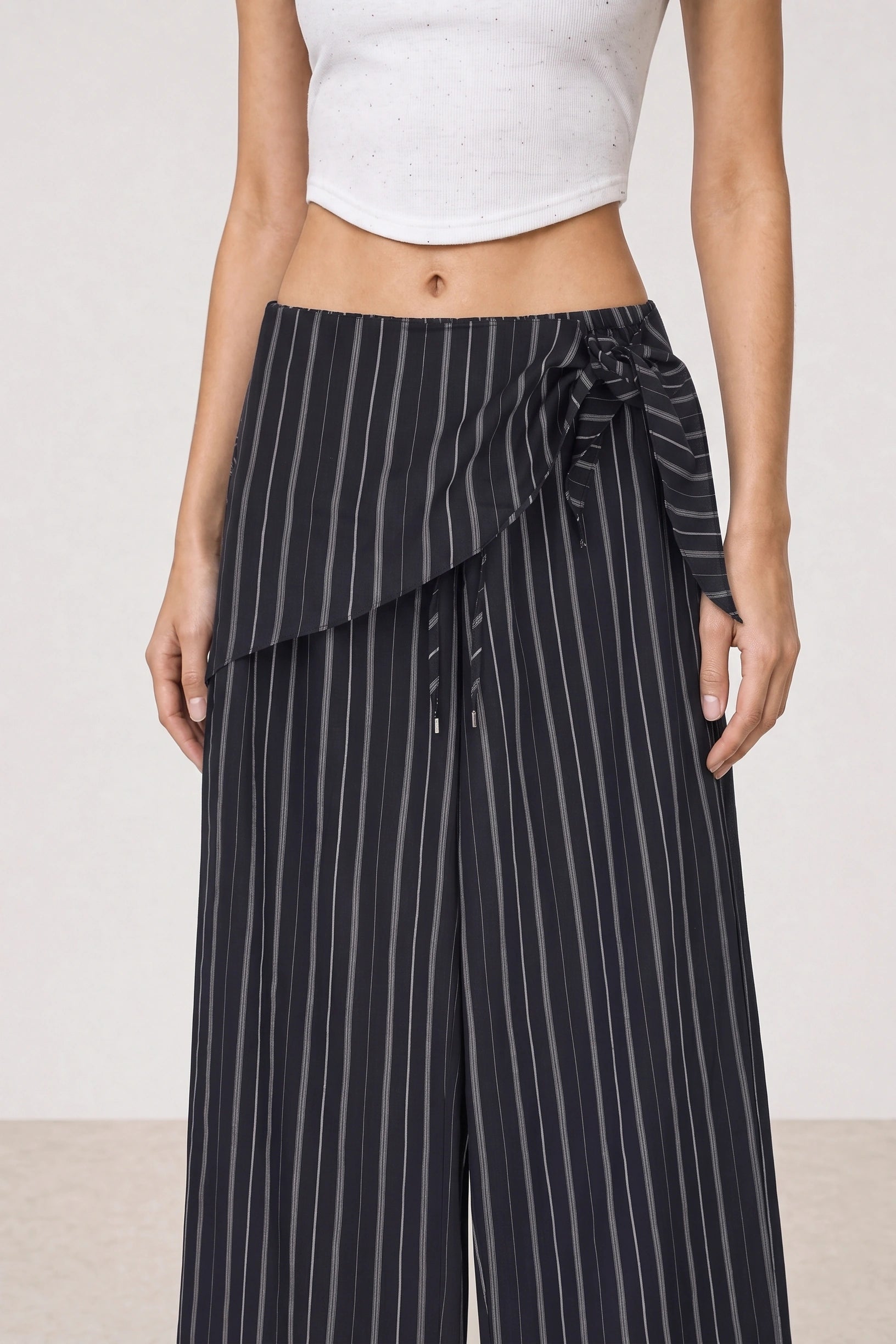 Navy blue and white linen blend striped scarf waist trousers_3