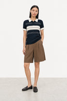 Navy blue and ivory striped contrast collar knit polo_4