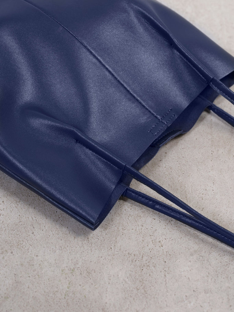 Navy blue vegan leather pinched strap tote bag_3