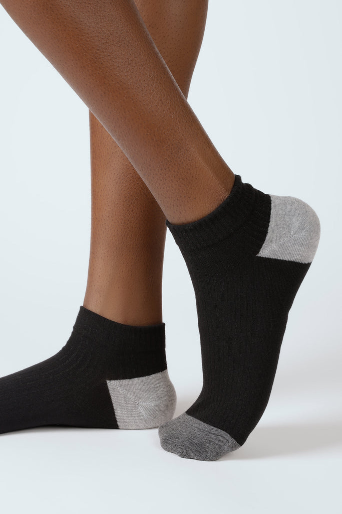 Black tricolor ankle socks_1