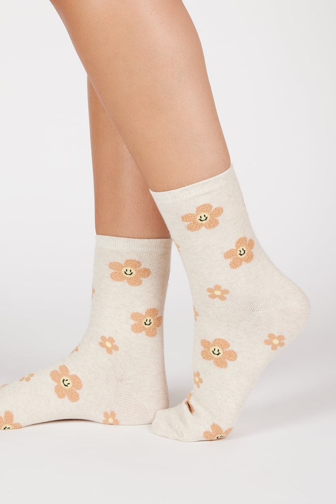 Oatmeal and beige daisy smiley face socks_1