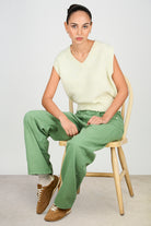 Olive green adjustable waist double button jeans_5