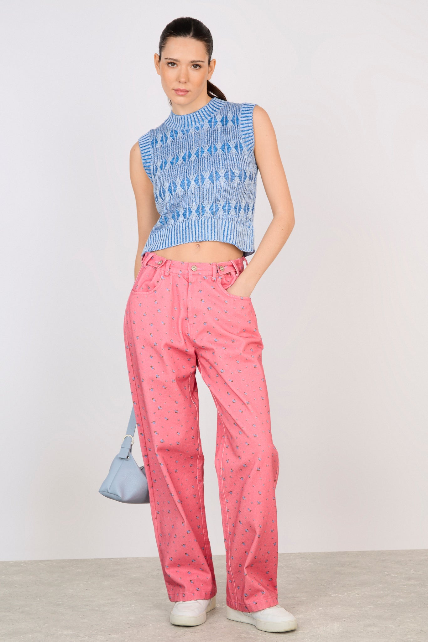 Pink floral adjustable waist double button jeans_4
