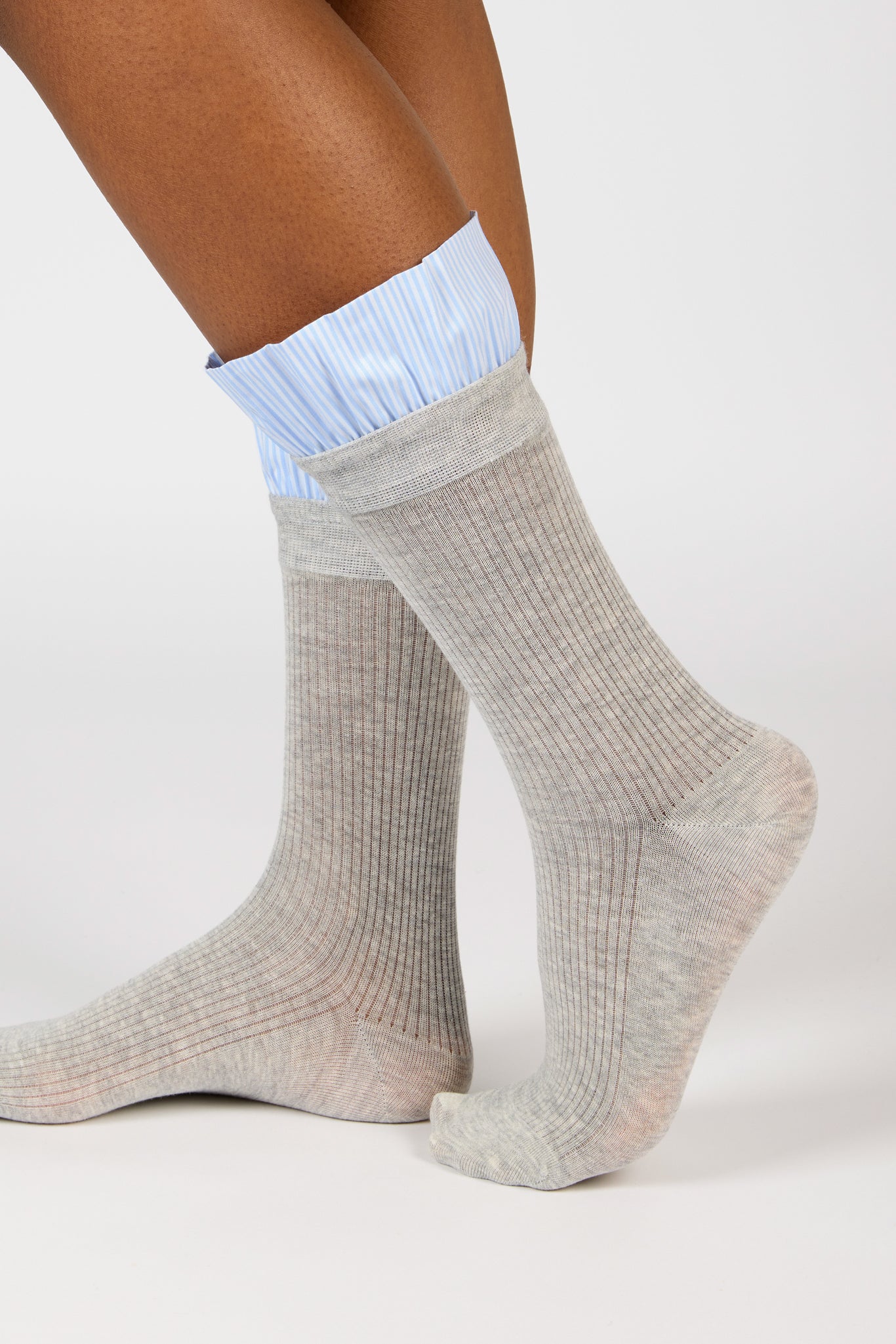 Pale grey and sky blue striped ruffle trim socks_3
