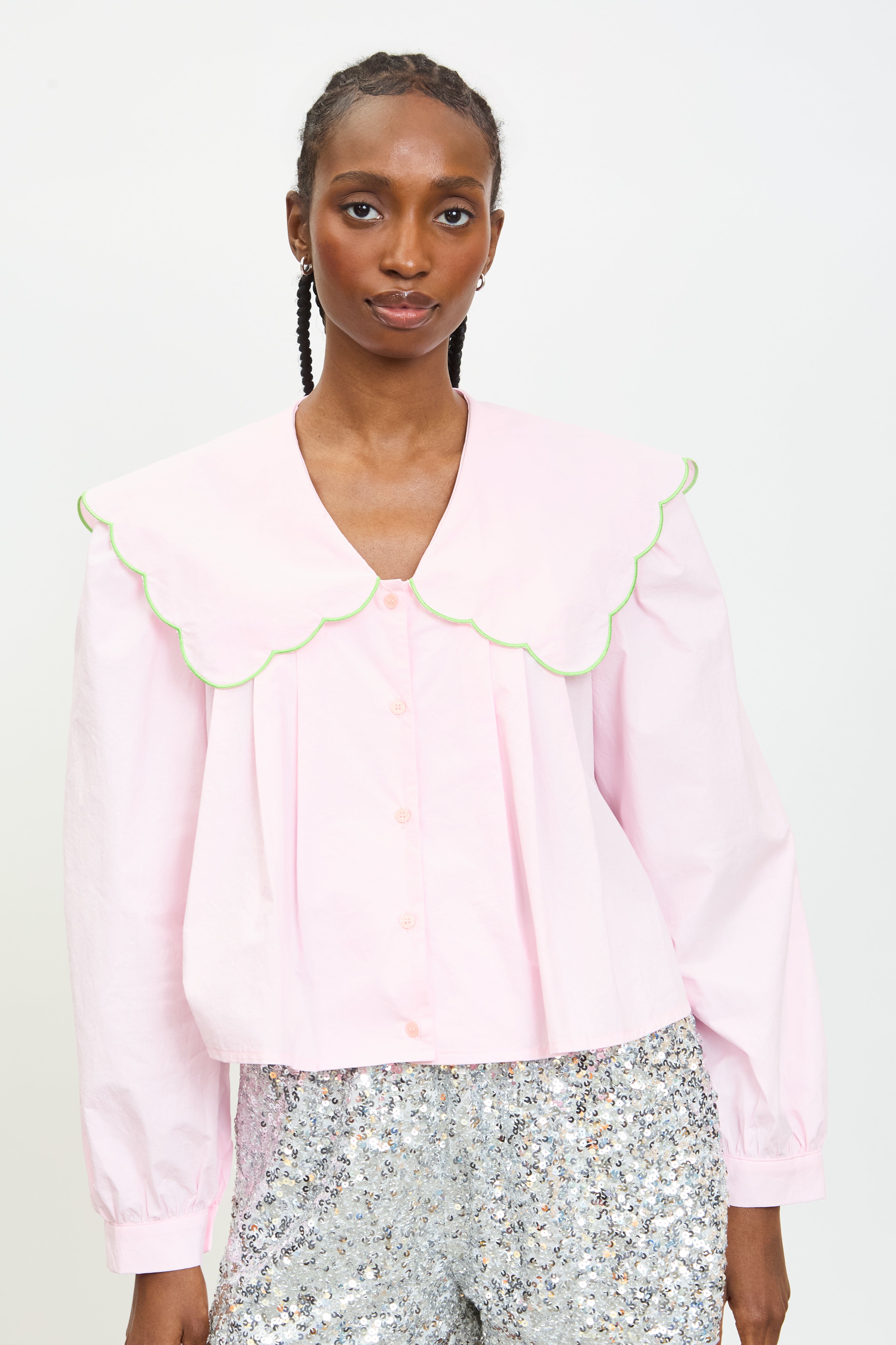 Pale pink contrast trim scalloped giant collar shirt_1