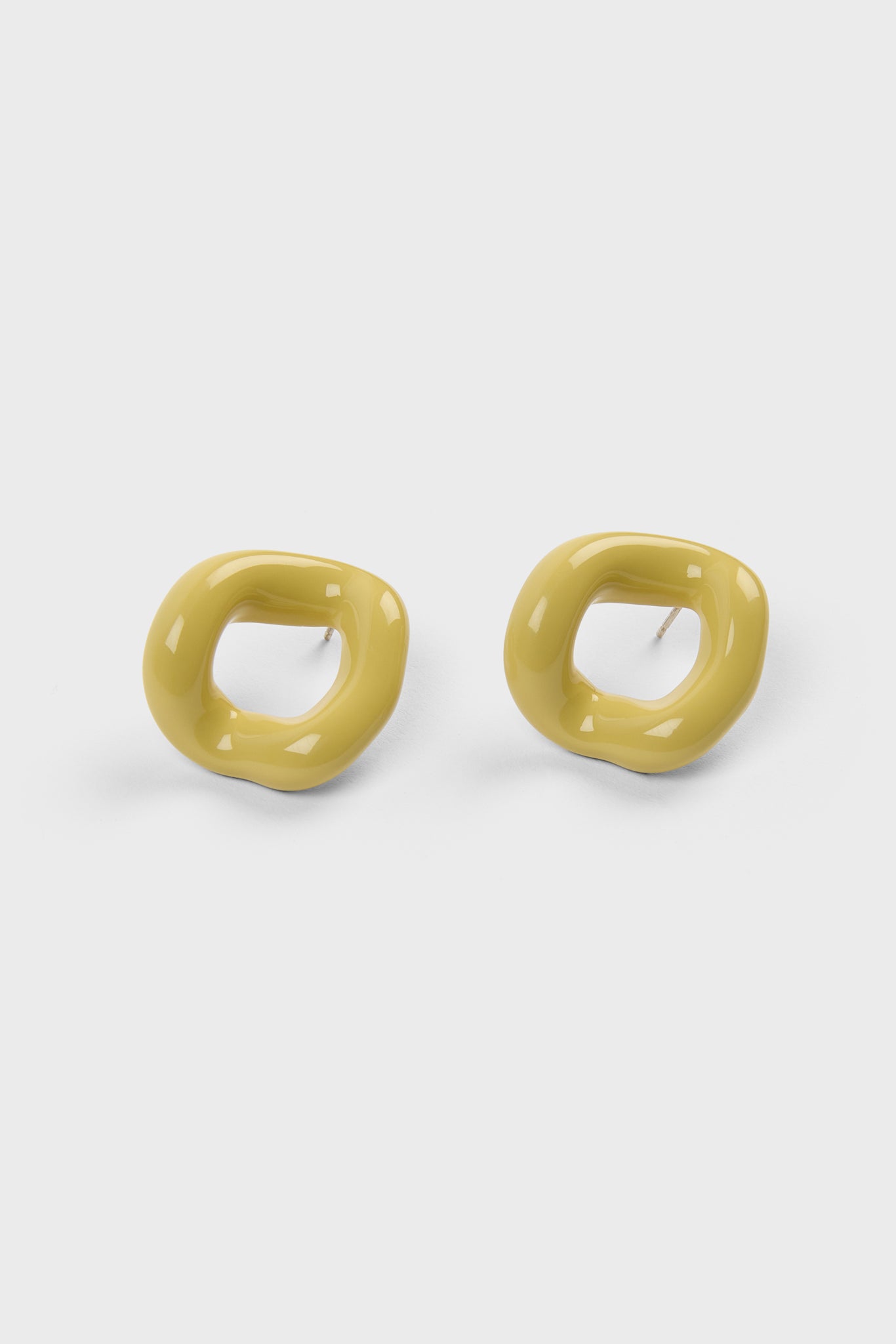 Pale yellow thick organic circle earrings_1