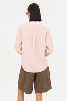 Pale pink vertical striped contrast collar shirt_4