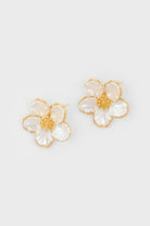 Pearl flower gold trimmed earrings_1