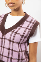 Pink and brown plaid knit vest_3