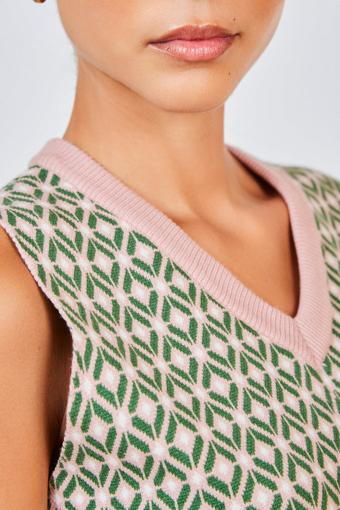 Pink and green geometric sweater vest_5
