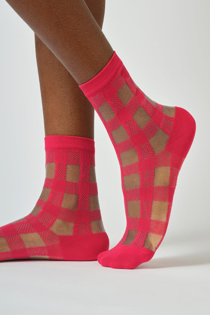 Pink sheer gingham check socks_1