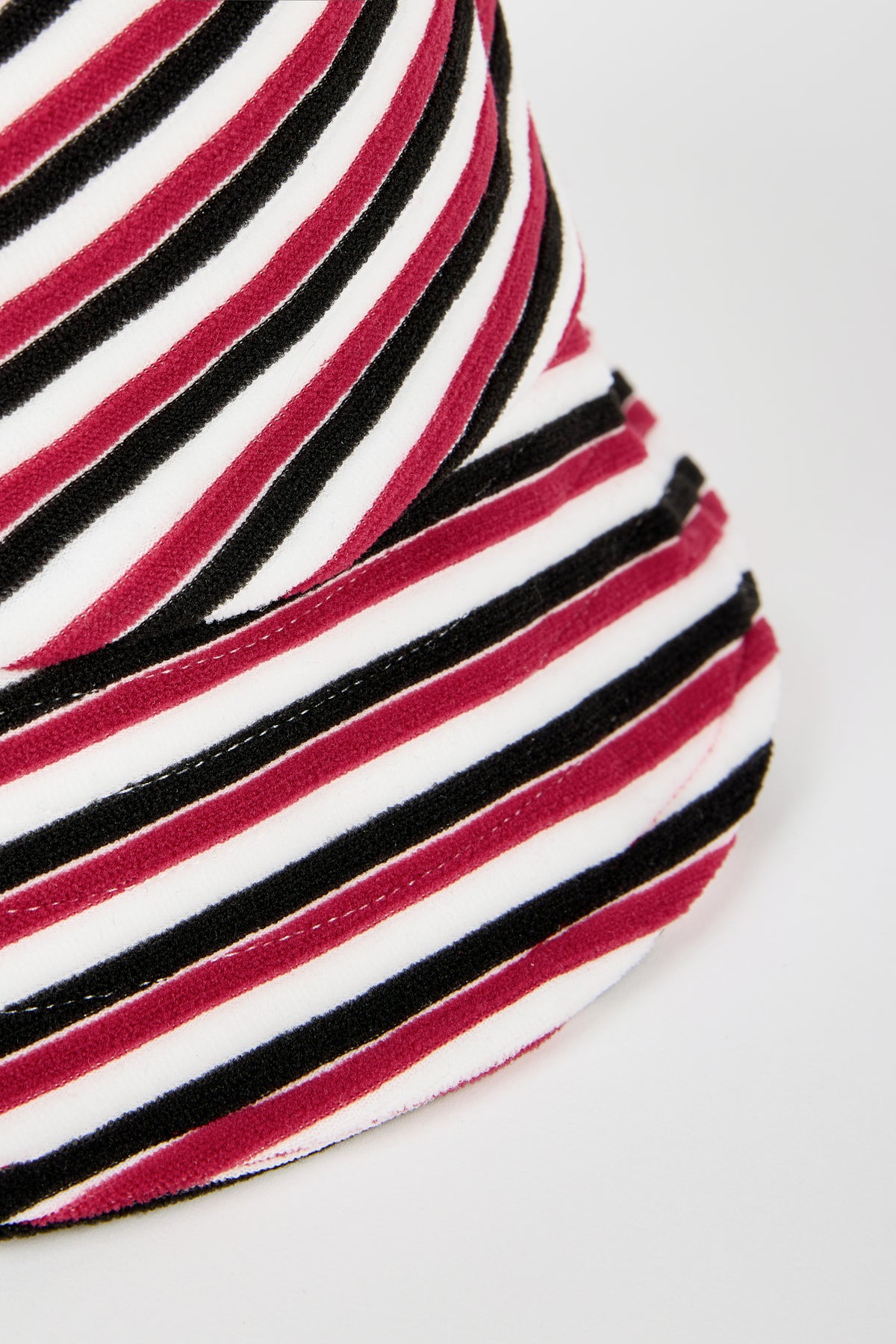 Red and white multistripe terrycloth bucket hat_2