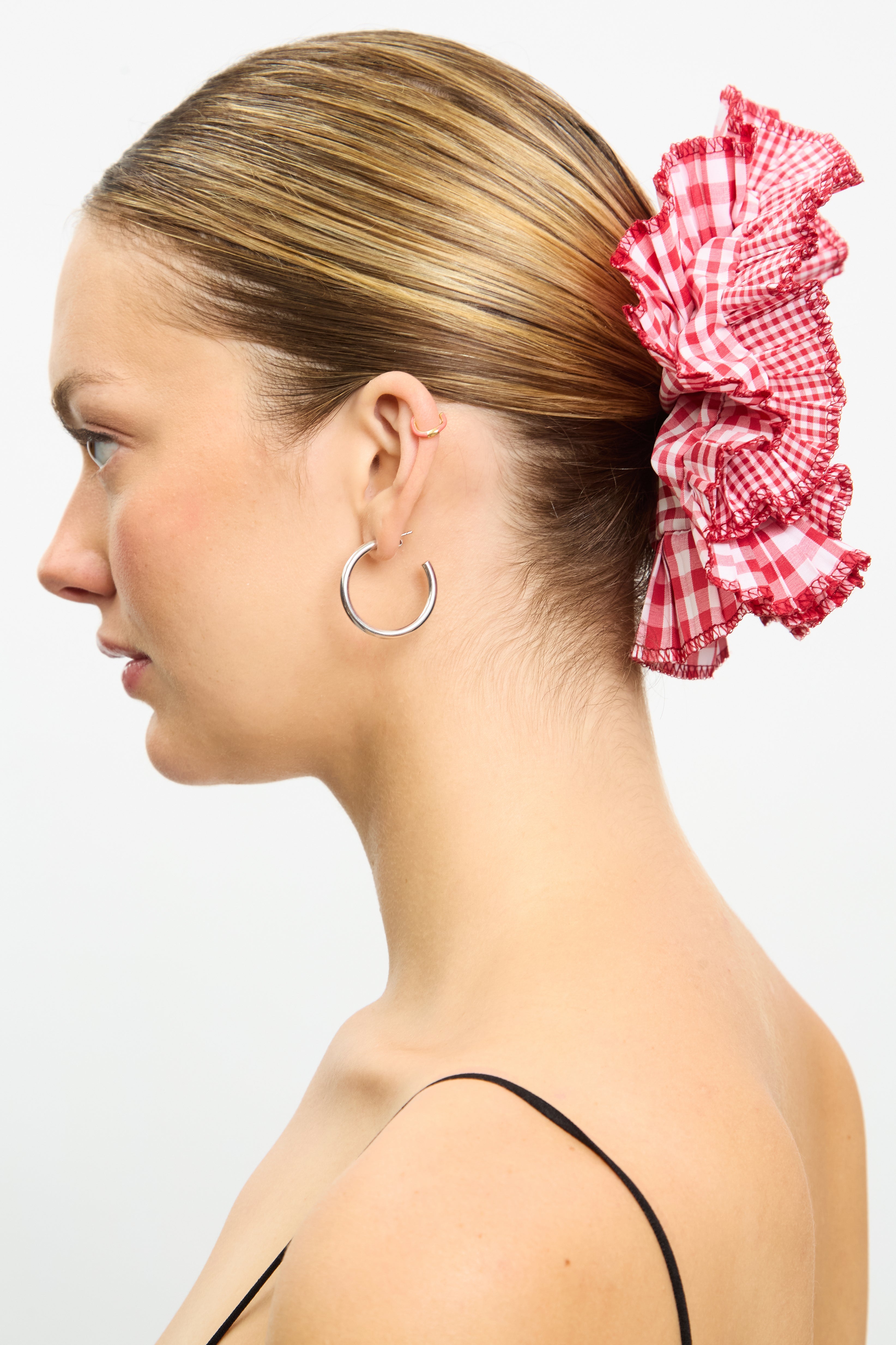 Red gingham on gingham frilly scrunchie_4