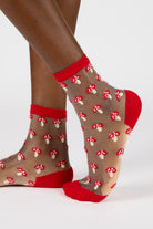 Red sheer mushroom socks_1