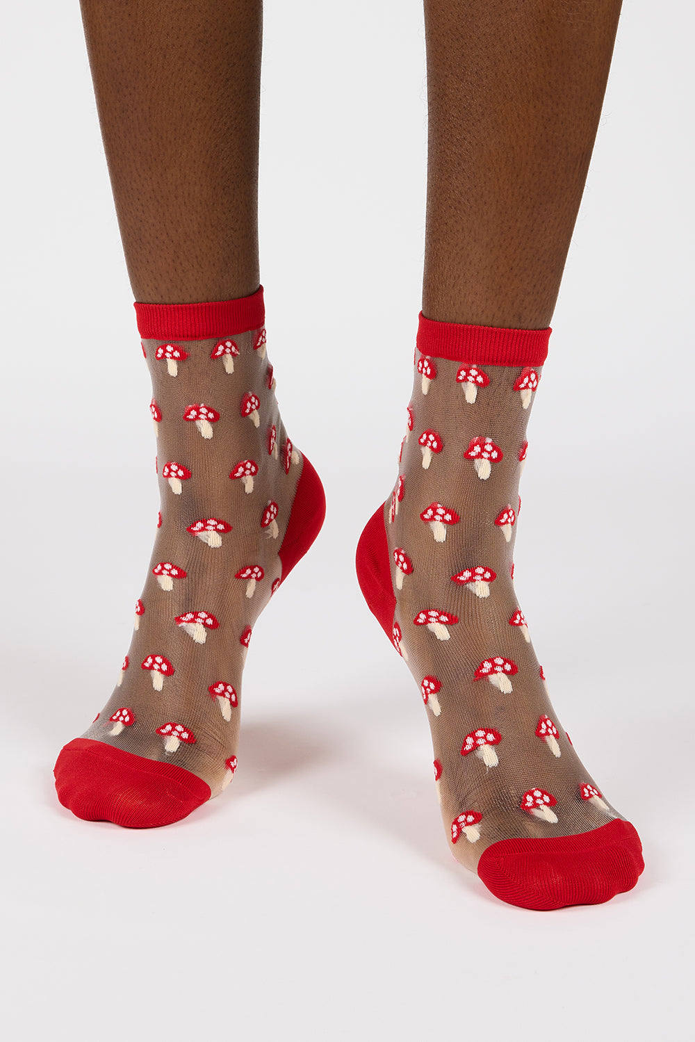 Red sheer mushroom socks_4