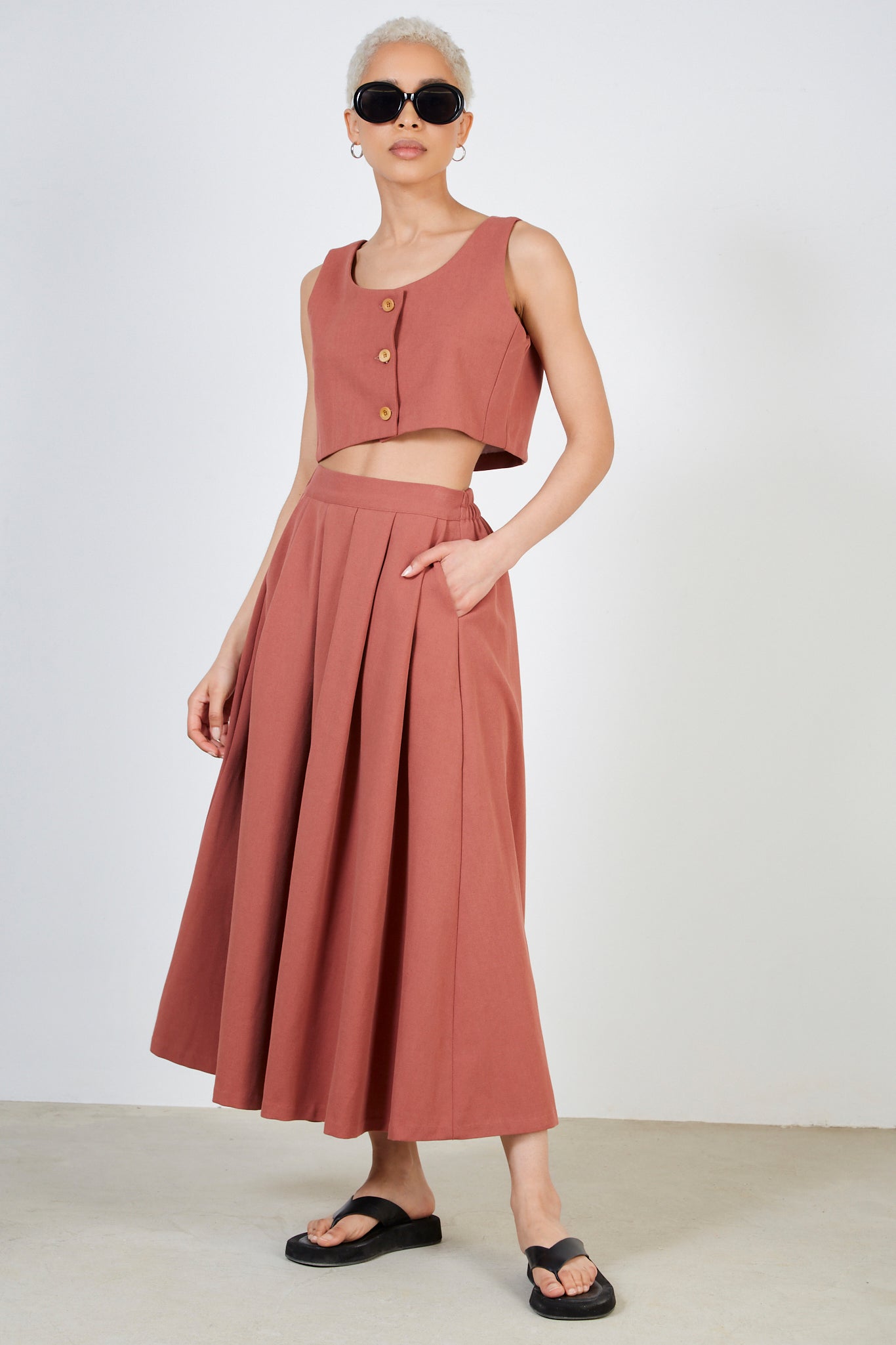 Rust red pleated skirt_3