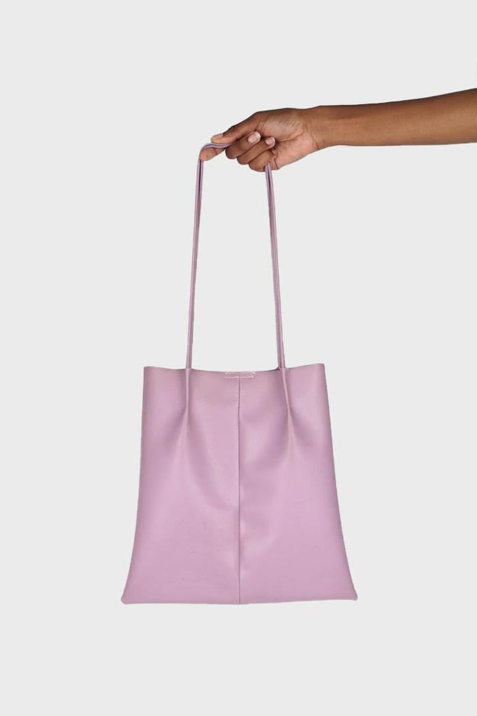 Lilac vegan leather pinched strap tote bag_2