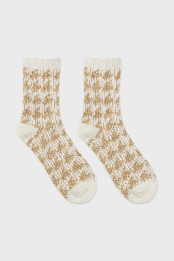 White and beige wool blend houndstooth socks_3
