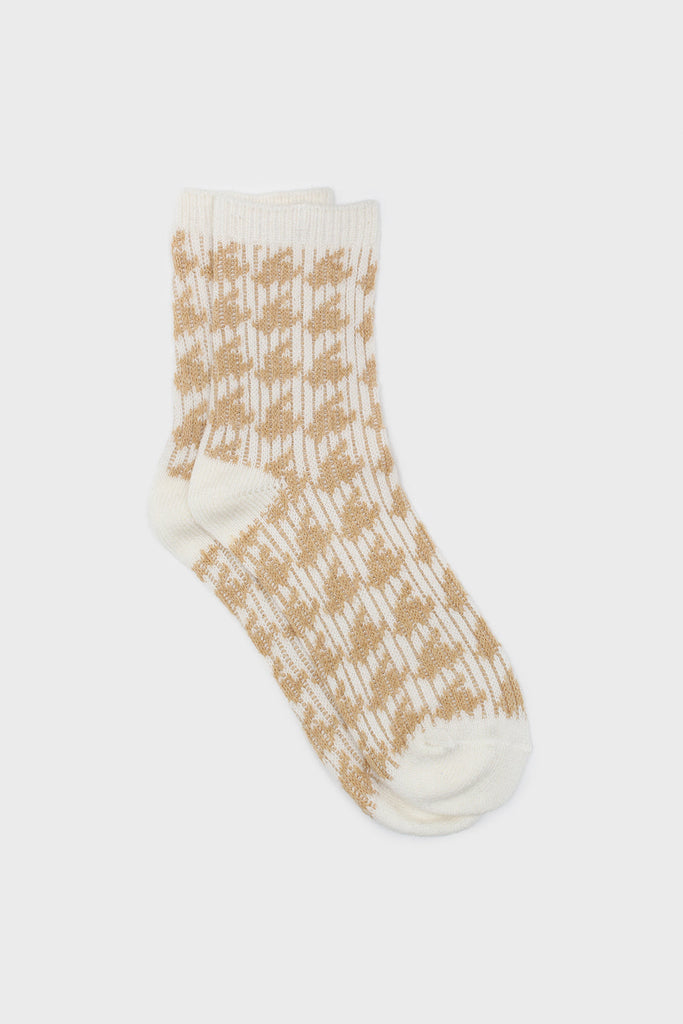 White and beige wool blend houndstooth socks_1
