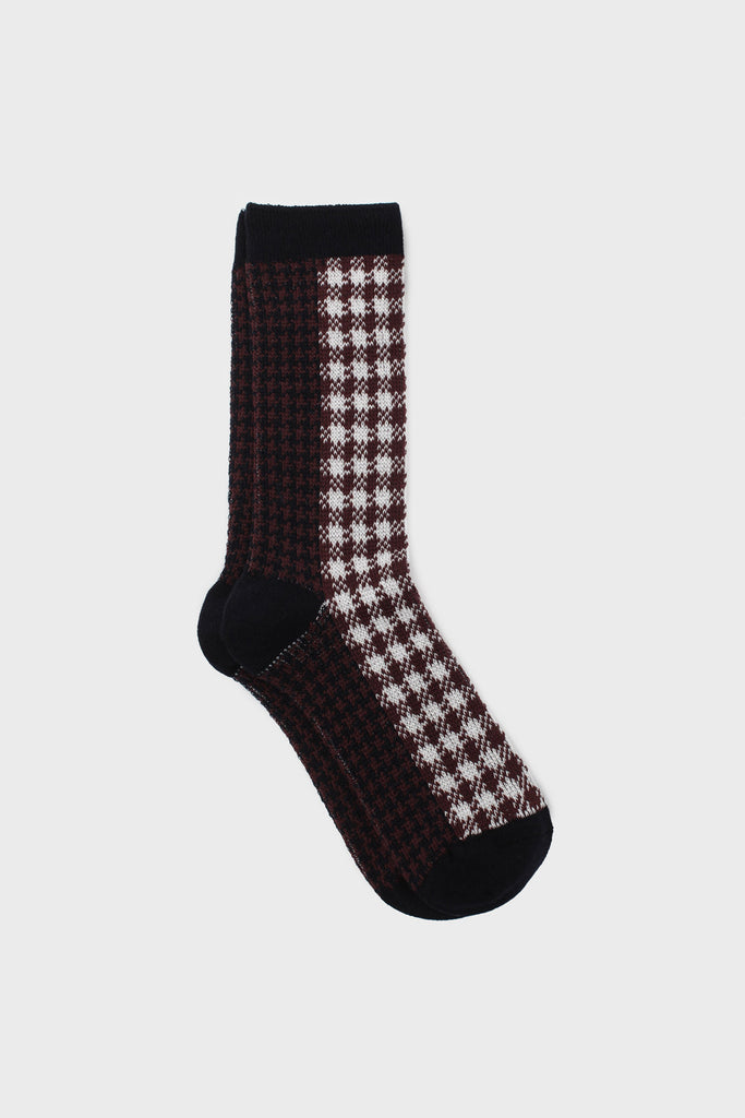 Dark brown and white jacquard checked socks_1