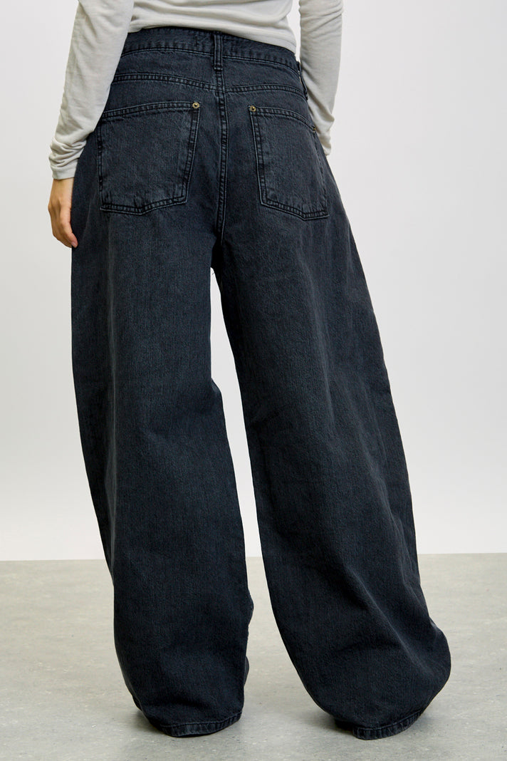 Washed black criss cross jeans_2